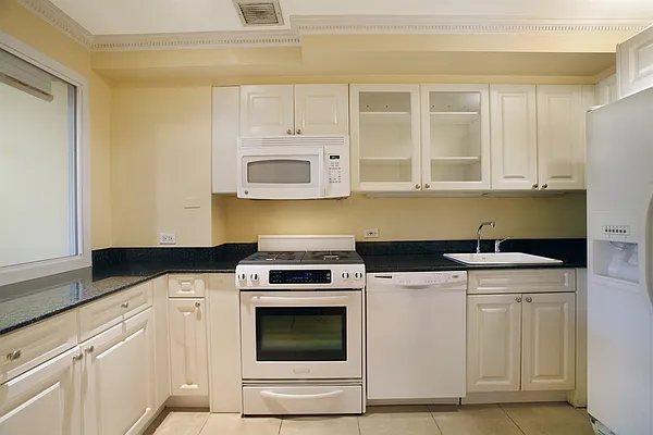 Sold by Corcoran | media 21