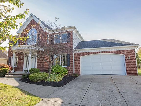 2nd image of 5441 Country Club Ln