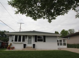 9144 W Cold Spring Rd, Greenfield, WI 53228