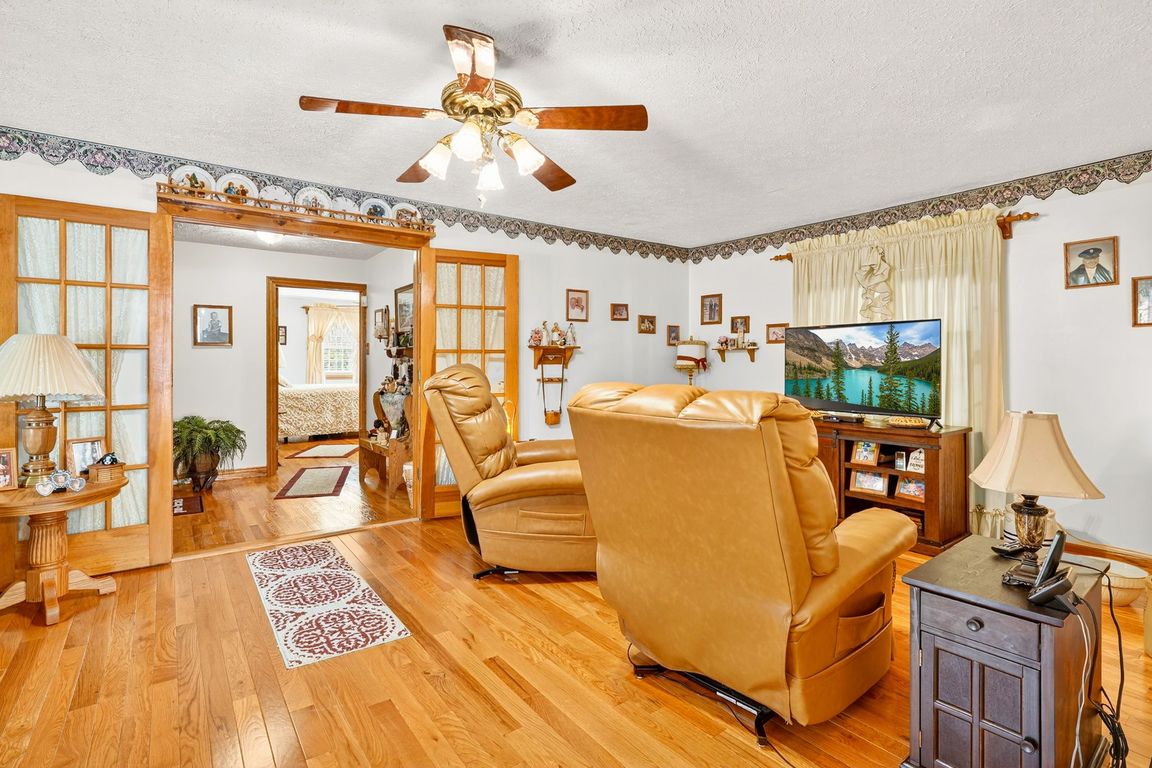 next background image