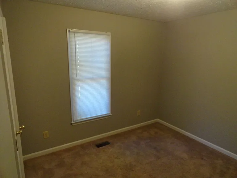 5513 Brown St — Photo 17