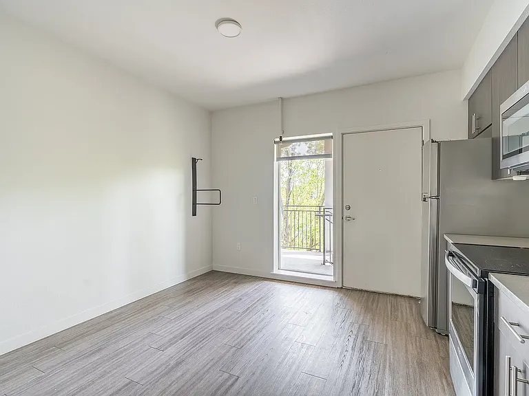 4620 N Maryland Ave #B203 — Photo 20