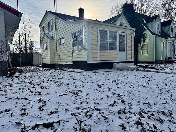 2nd image of 3517 Robinwood Dr
