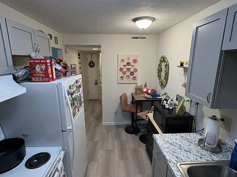 1026 Southpark Dr #2-A — Photo 6