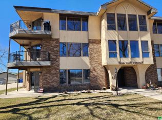424 4th Ave APT 1, Sheldon, IA 51201