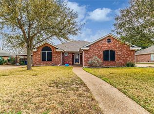 806 Crested Butte Dr, Hewitt, TX 76643