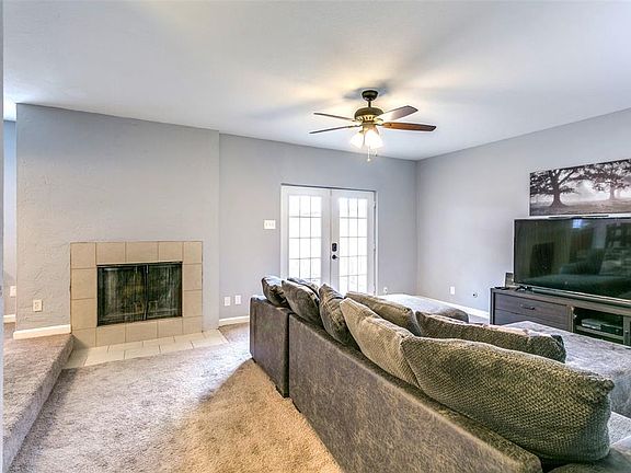 4th image of 12518 Burninglog Ln
