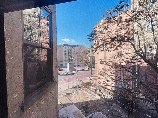 Rented by Pear NYC LLC | media 18