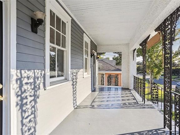 2nd image of 4625 Venus St #4625
