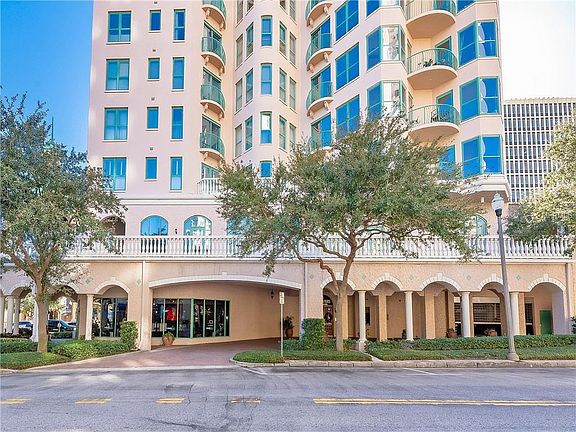 3rd image of 288 Beach Dr NE #Penthouse 1a