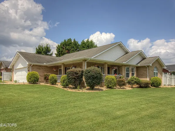 1404 Beechtop Ln, Kodak, TN 37764