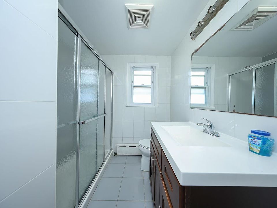 1st image of 25 Mallory Ave #1