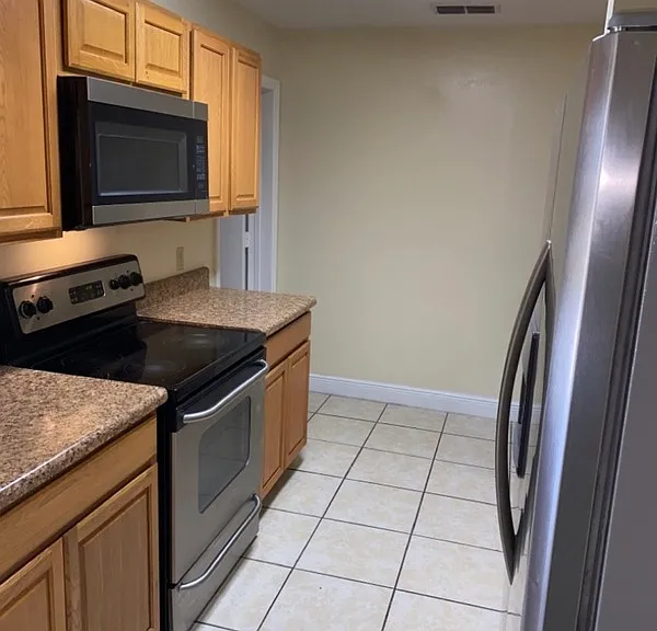 479 Prestwick Pl — Photo 2