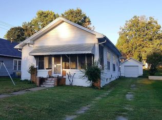 309 1st St, Monett, MO 65708