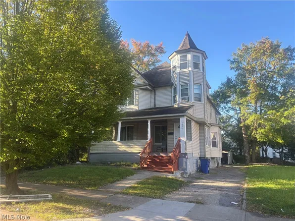 1876 Knowles St, East Cleveland, OH 44112