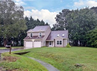 306 Meadowlake Rd, Yorktown, VA 23693