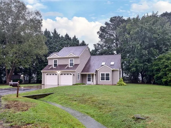 306 Meadowlake Rd, Yorktown, VA 23693