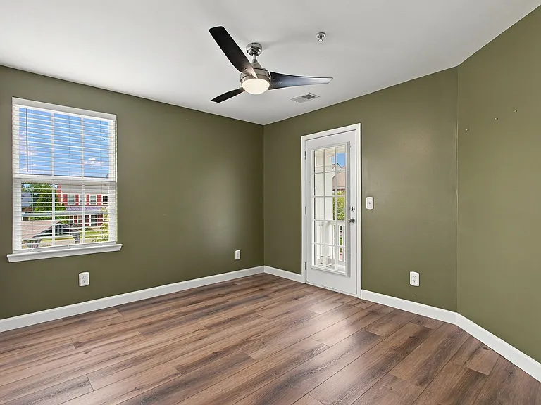 2055 Hemlock Dr #1 — Photo 22