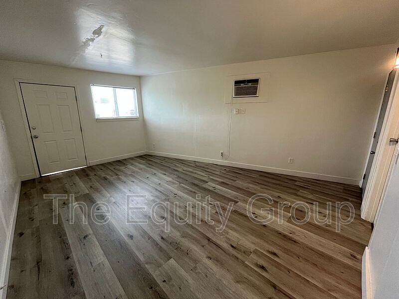 2nd image of 421 W Westfield Ave