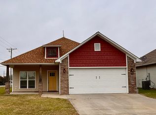 1818 S Spring St, Stuttgart, AR 72160