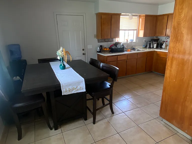 Dining room.
