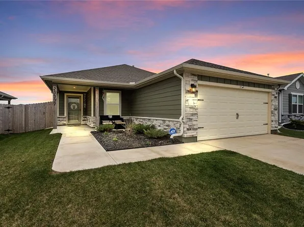 20337 W 193rd Ter, Spring Hill, KS 66083