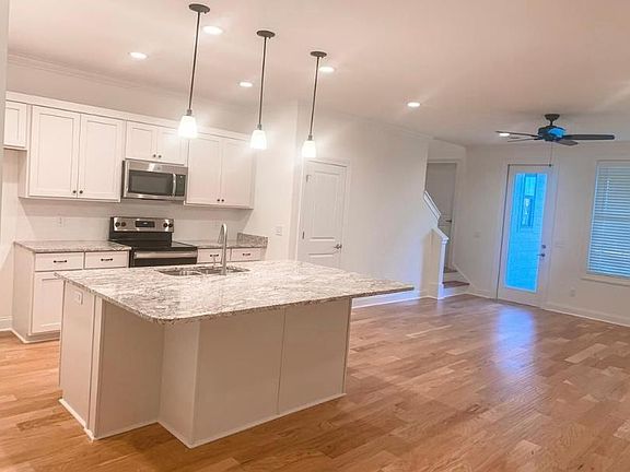 4th image of 343 Commonwealth Blvd #343
