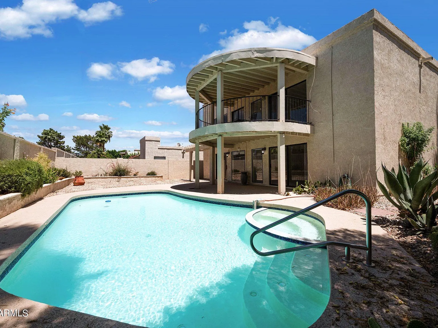 3 bed, 2.5 bath, 2525 sqft, $3,795 — Photo 2