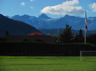 208 Riverside Dr, Cashmere, WA 98815