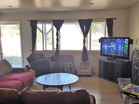 2nd image of 1230 Cielo Ln