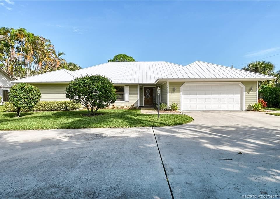 1st image of 10279 SE Volador Cir