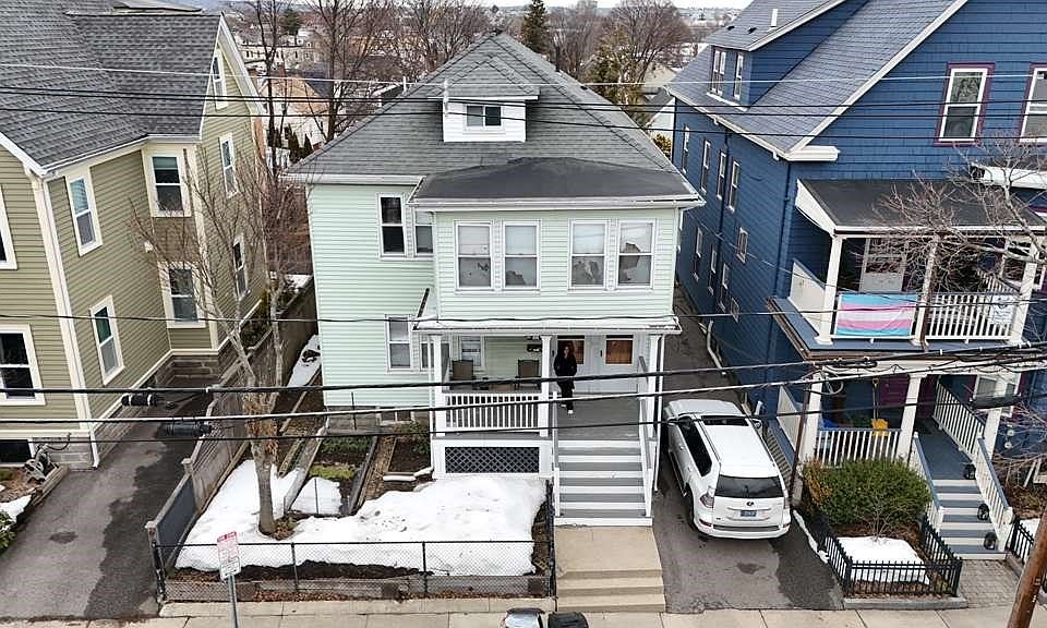 1st image of 73 Bonair St
