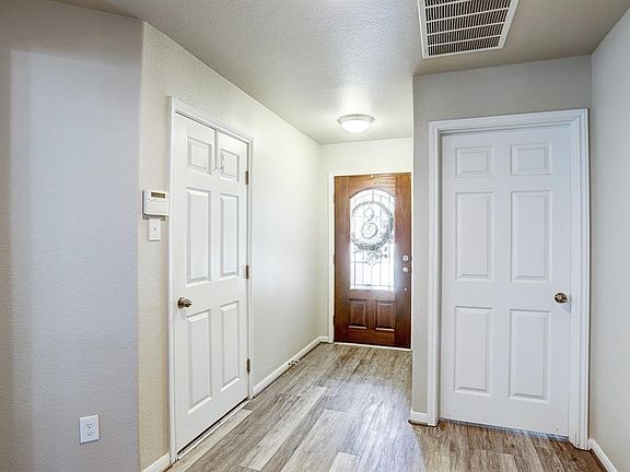 3rd image of 9995 Boulder Bend Ln