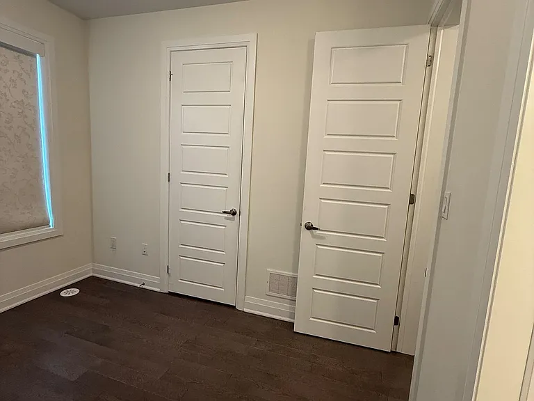 209 The Donway E — Photo 5