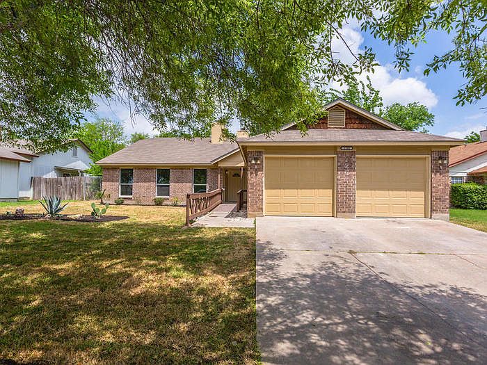 1st image of 2202 Cedar Bend Dr #A