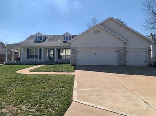 5337 Burgundy Dr, Imperial, MO 63052