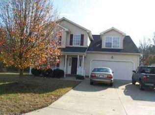 102 Nancy Ct, Yorktown, VA 23690