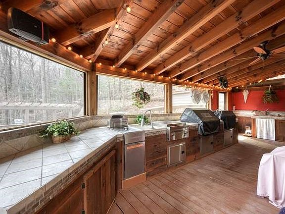 3rd image of 77 Bryant Cove Rd