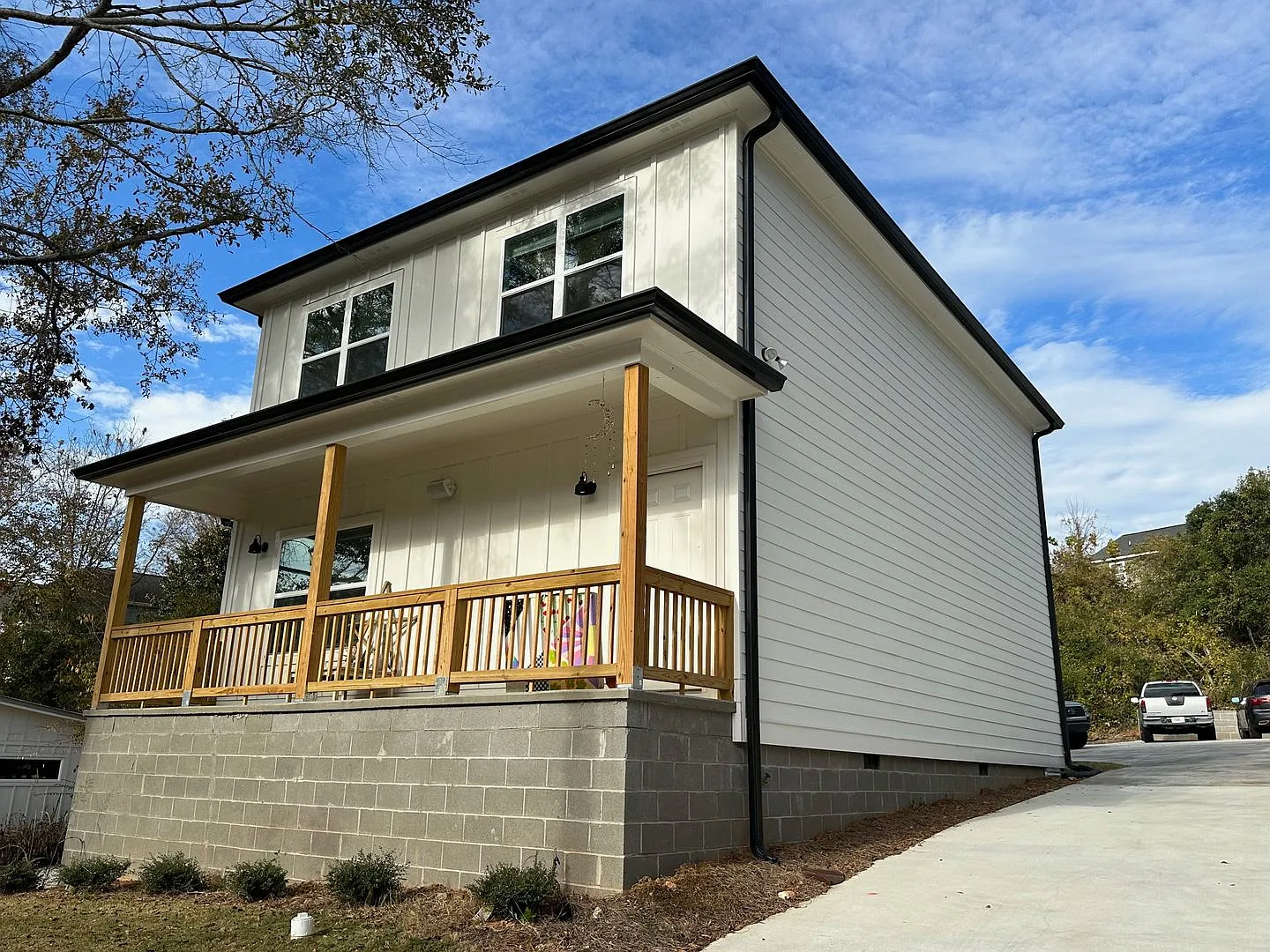 Four Bedroom Available off MLK — Photo 1
