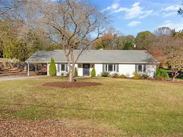 3615 Herchel Ln, Winston Salem, NC 27106