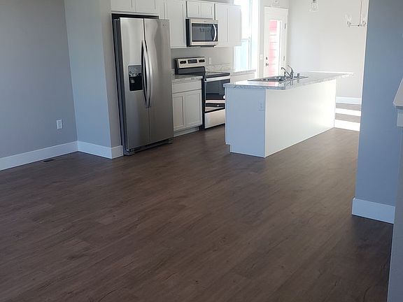 2nd image of 1632 Annas Garden Ln
