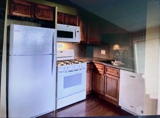 207 Union St #4, Rockland, MA 02370