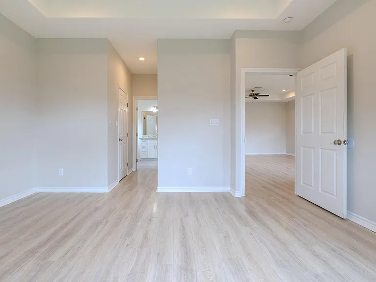 2422 Cardinal Dr — Photo 19