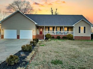 908 S Kyle St, Scottsboro, AL 35768