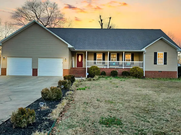 908 S Kyle St, Scottsboro, AL 35768