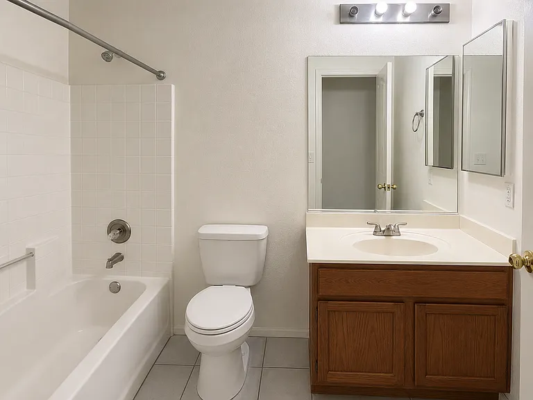 3235 E Hononegh Dr — Photo 7