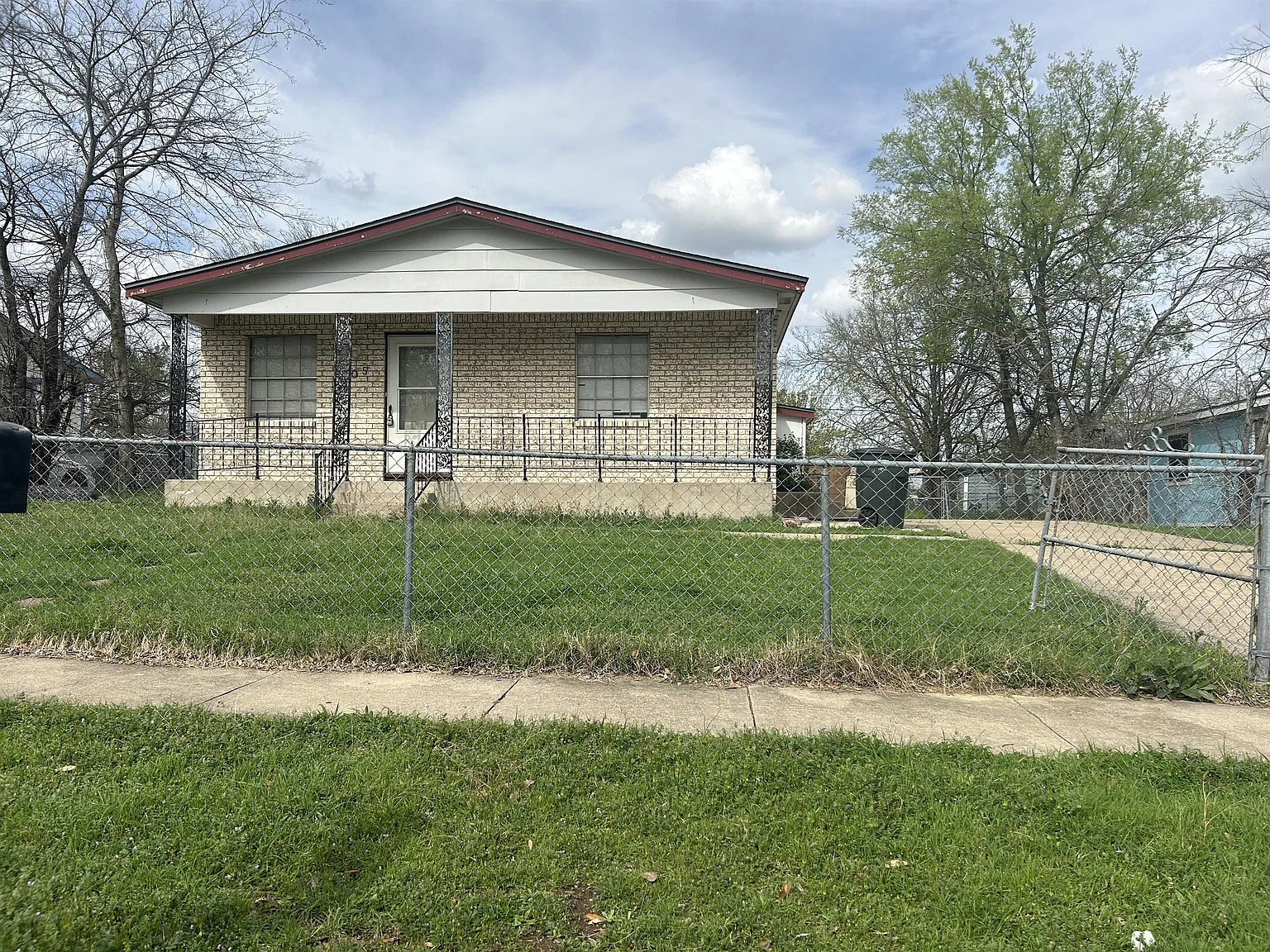 1205 Elyse - 1 — Photo 1