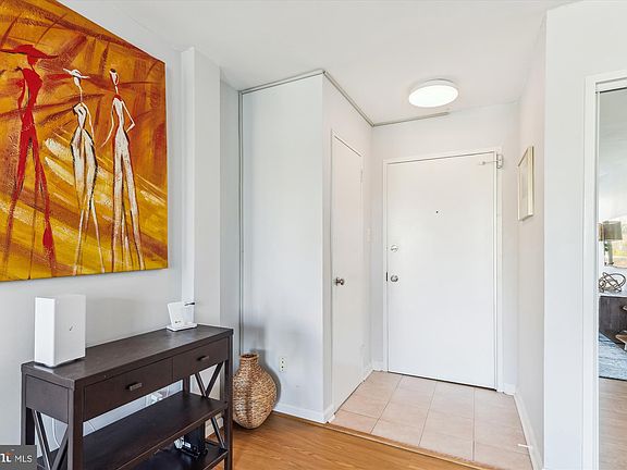 2nd image of 1730 Arlington Blvd APT 508