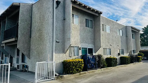 233 N Inez St #7 Photo 1