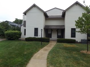 631 Chip Ct, Gurnee, IL 60031